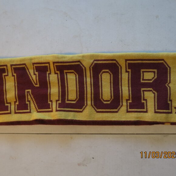 Unisex-One Size Fits Most Gryffindor Reversible 60 inch Scarf - Picture 2 of 5